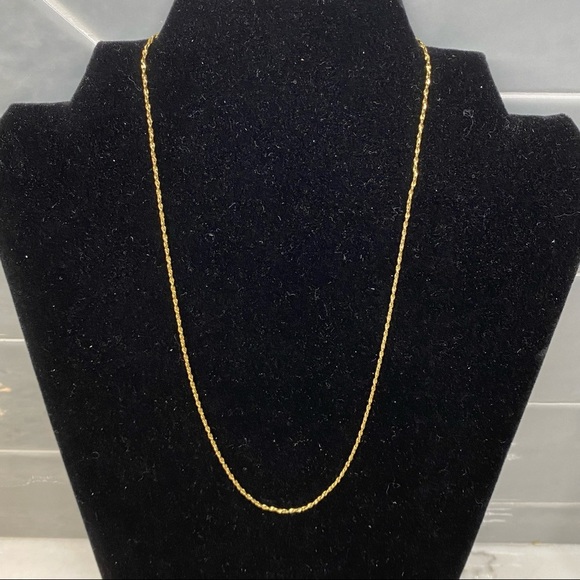 Avon Vintage Gold Tone 18” Chain - Picture 1 of 3